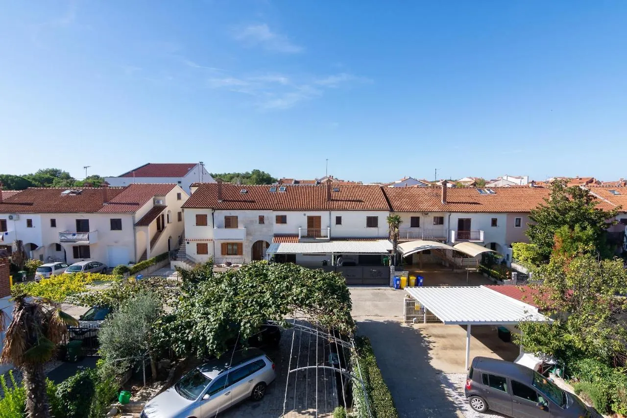 Apartments With Wifi Rovinj - 9701