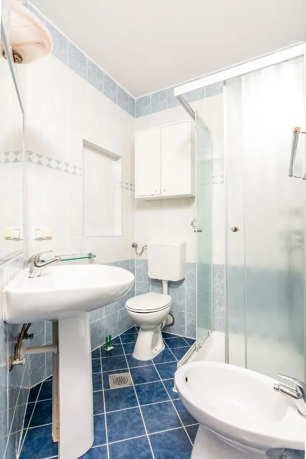 Apartments With Wifi Rovinj - 9701