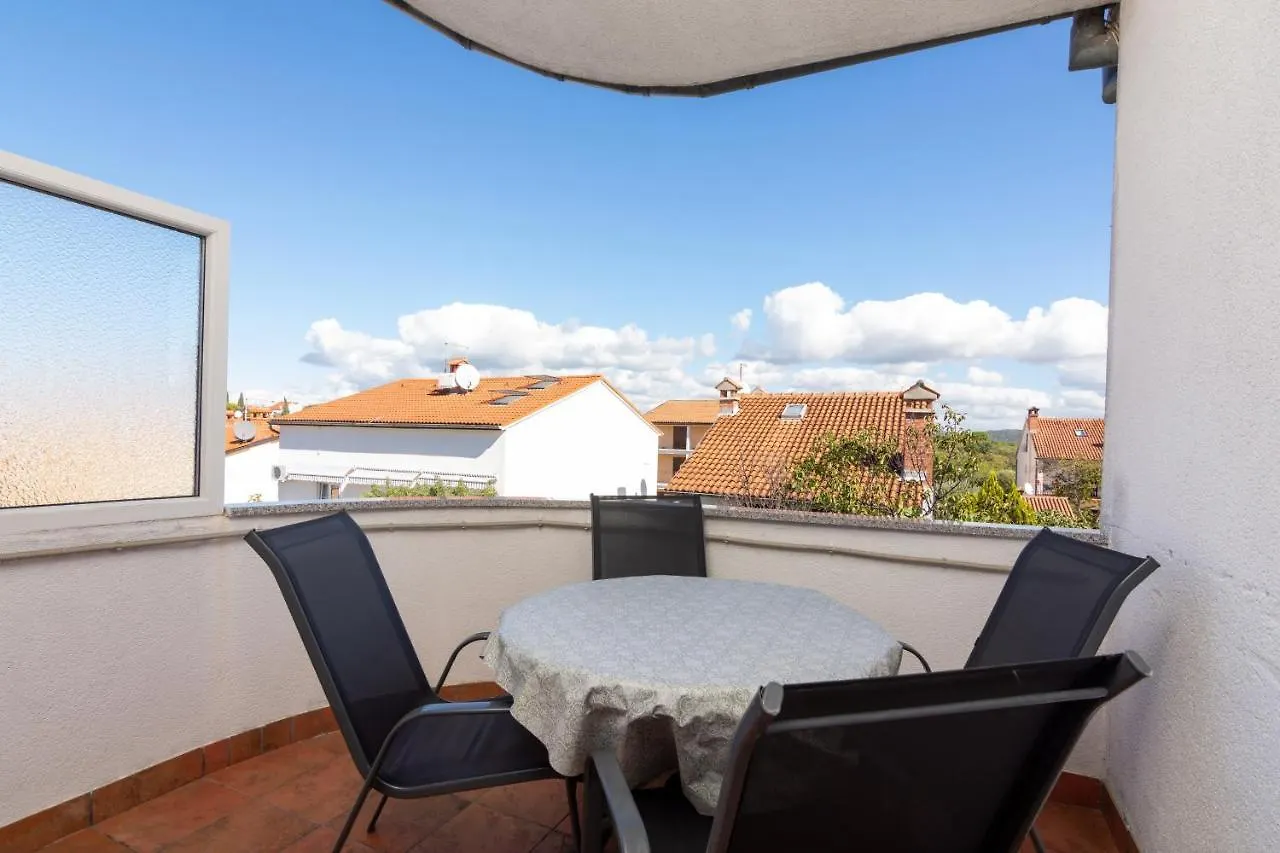 Apartments With Wifi Rovinj - 9701